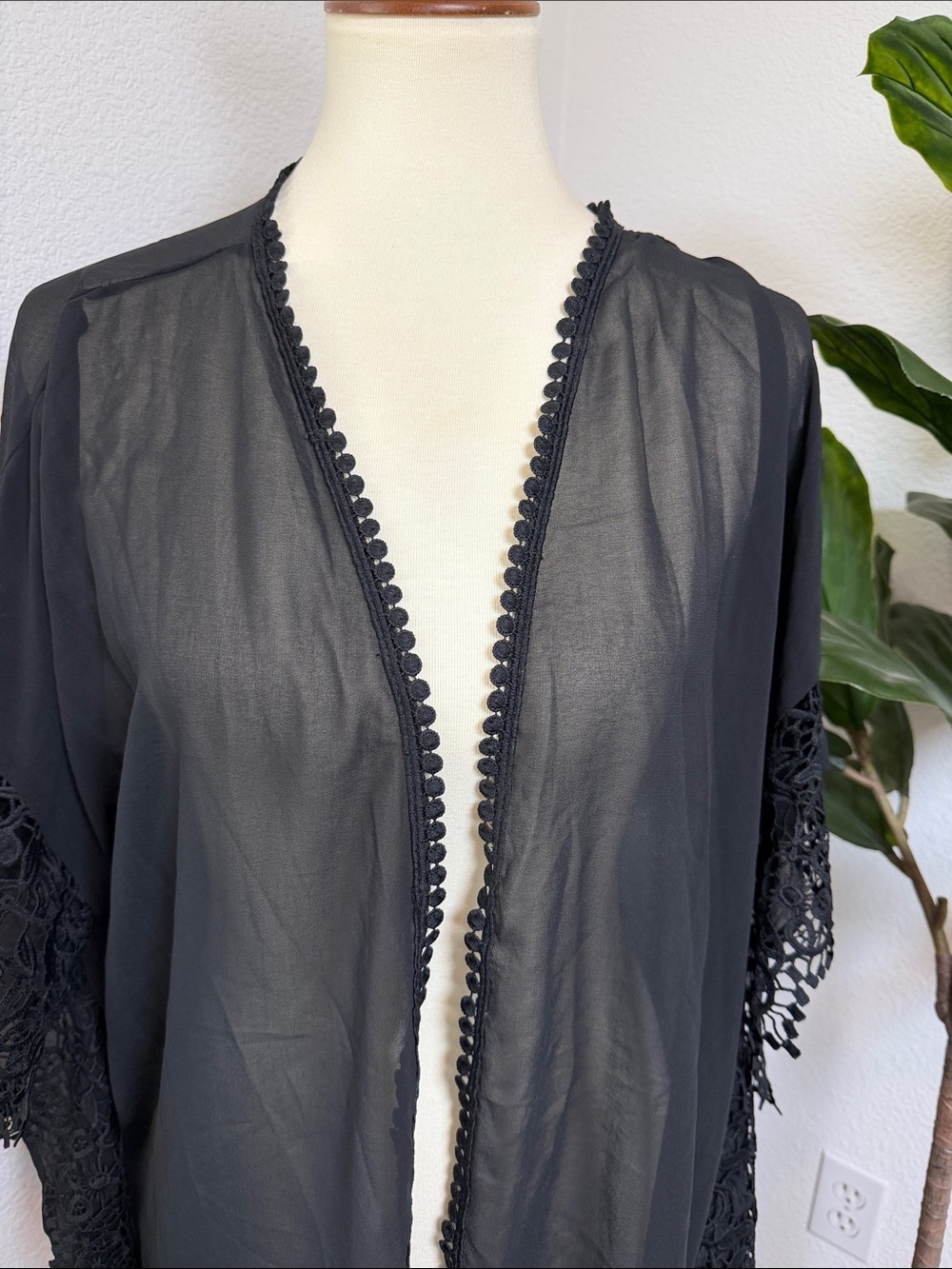 Black Sheer Kimono Cardigan Lace Crochet Sleeve Cover Up - Picture 4 of 10